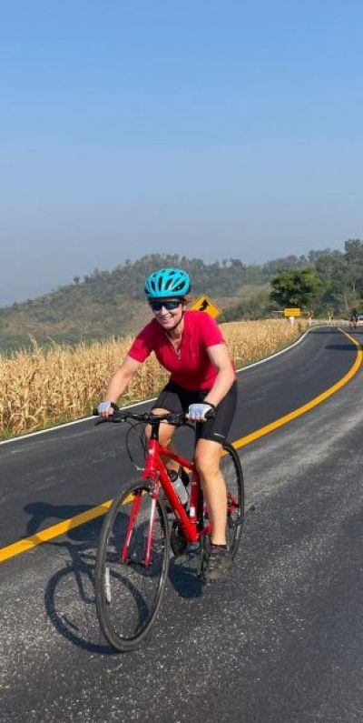 Alison Brett Cycling on the  tour with redspokes
